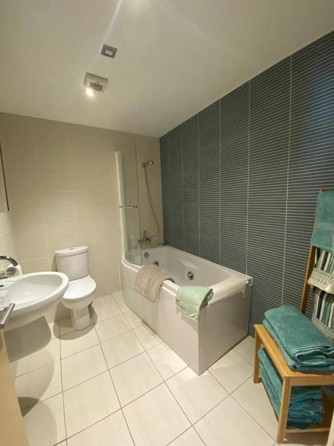 Cosy 3 Bedroom Apartment In Central Portrush With Sea Views Exterior foto